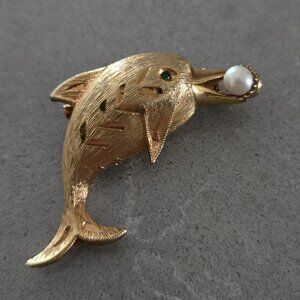 Vintage JJ Jonette Gold-tone Dolphin Brooch with Pearl / Jewelry